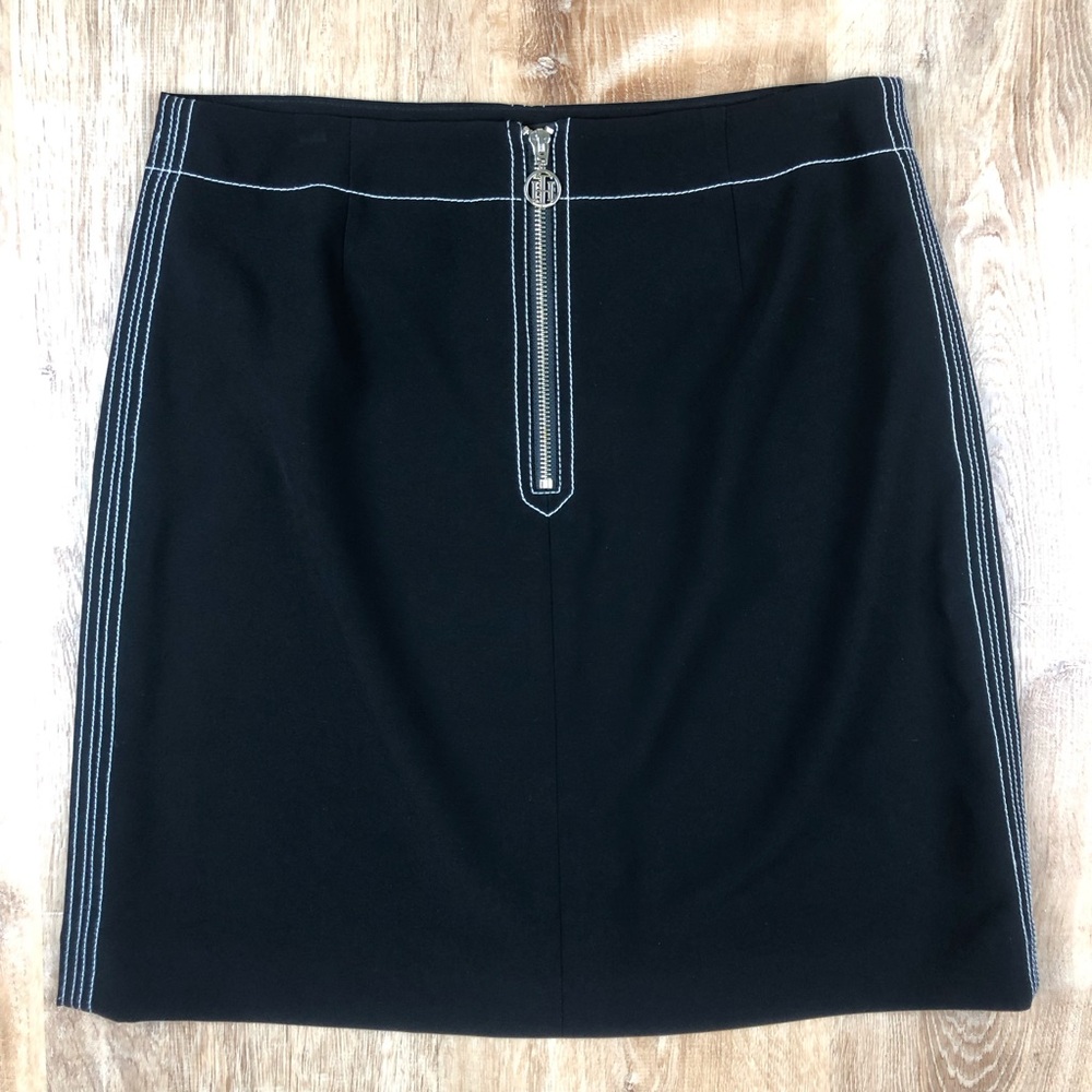 Tommy Hilfiger Black Mini Skirt - Picture 4 of 9